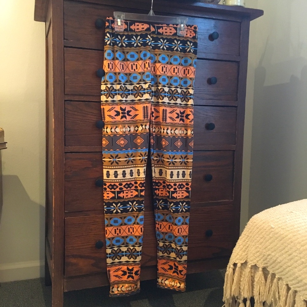 ✨5/$25✨ Multi-Colored Leggings